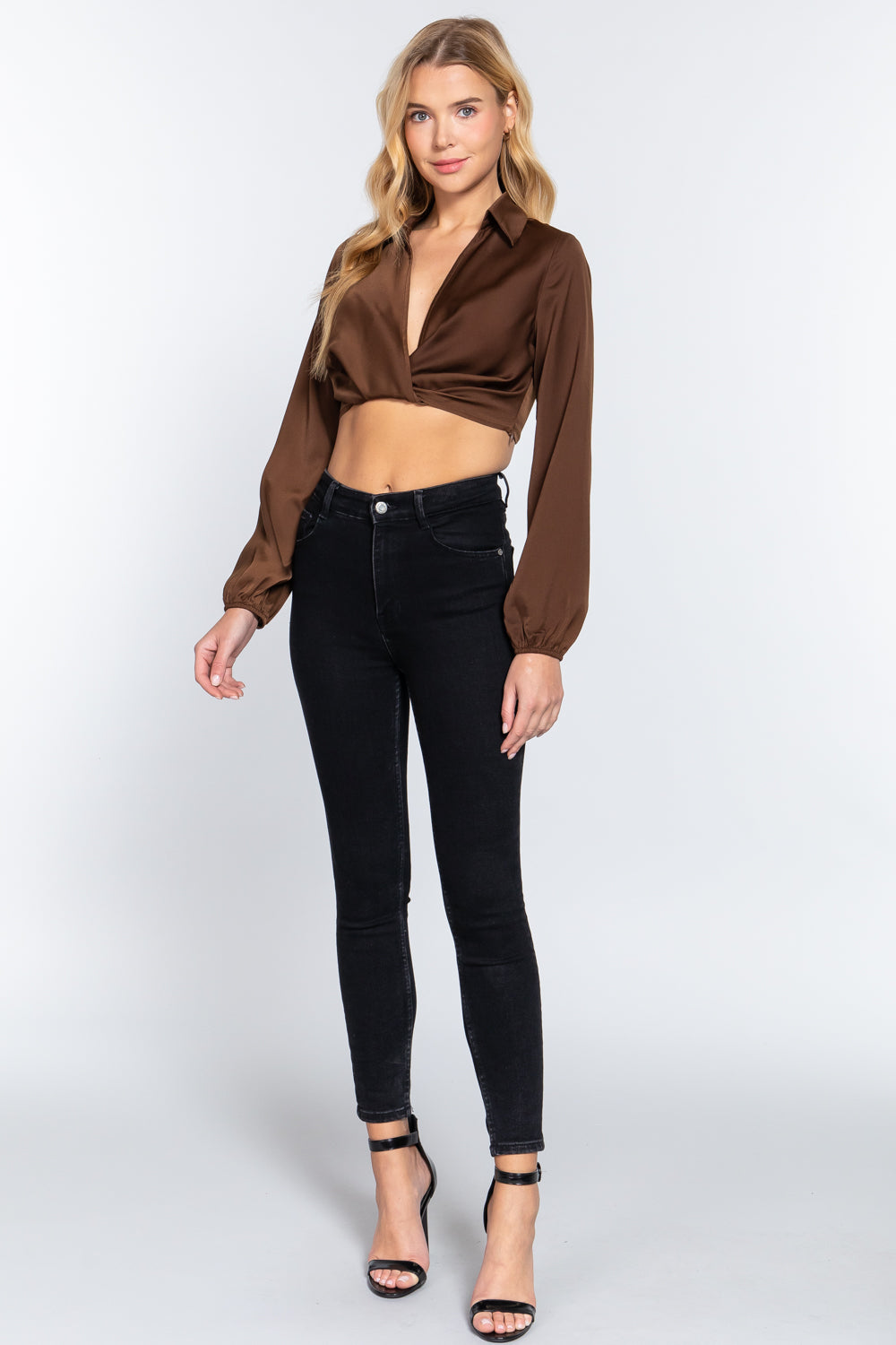 Front Twisted Detail Crop Top